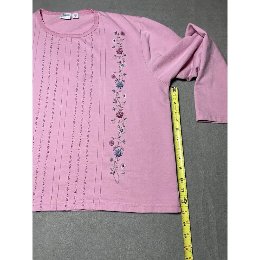 Womens XL Pink Embroidered Shirt 3/4 Sleeves Grandma Cottage Core Floral Cropped